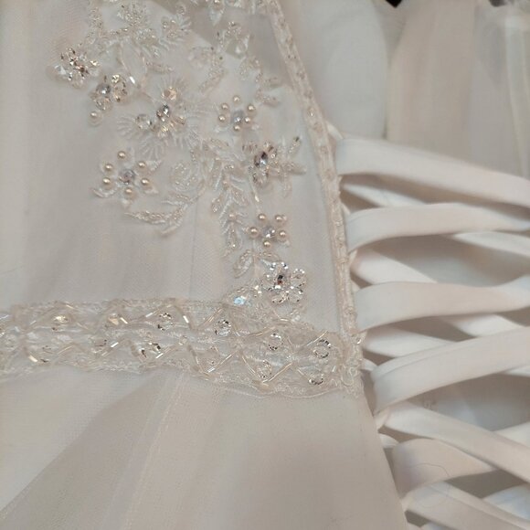 White Mary's Tulle Bridal Ball Gown with Crystal Beads size 8 - Picture 15 of 17